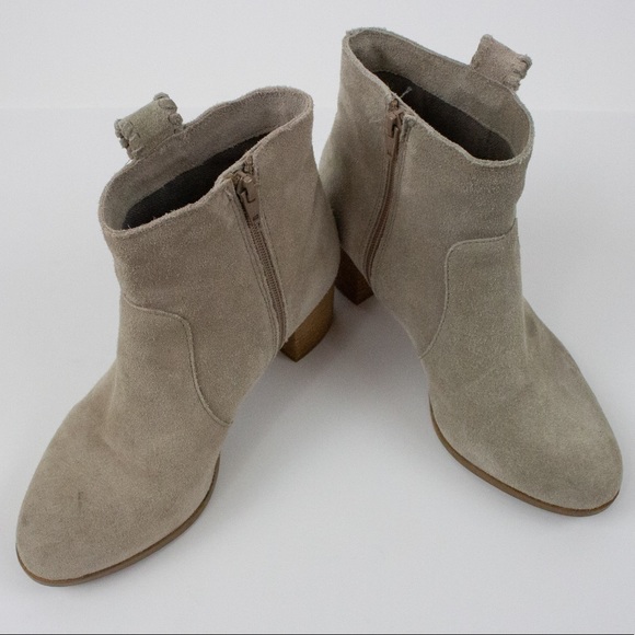 Coconuts by Matisse Cream Ankle Booties - Picture 2 of 6